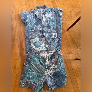 Men’s two piece set. Pasley pattern medium